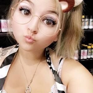 Meet your Posher, Cassie